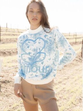 ELL And Emm Cotton Crewneck with Blue Floral & Butterfly Print Sz XL
